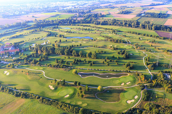 Schrägluftbild von Golfplatz Heddesheim Gut Neuzenhof im Bundesland Baden-Württemberg, Deutschland