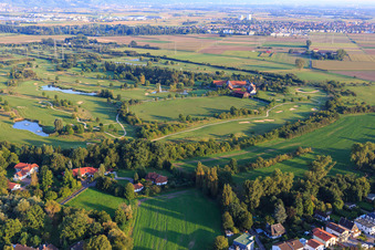Golfplatz Heddesheim Gut Neuzenhof im Bundesland Baden-Württemberg, Deutschland von oben