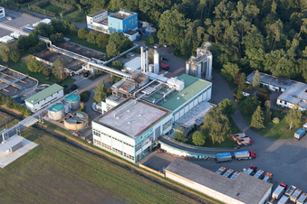 Süpro GmbH im Ortsteil Hüttenfeld in Lampertheim im Bundesland Hessen, Deutschland aus der Luft