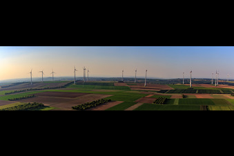 Windpark Hochborn-Gau-Heppenheim nördlich von Bechtheim im Ortsteil Heßloch in Dittelsheim-Heßloch im Bundesland Rheinland-Pfalz, Deutschland
