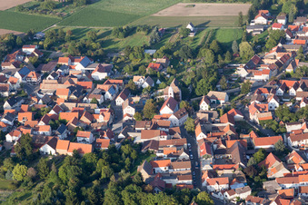 Ortsteil Dittelsheim in Dittelsheim-Heßloch im Bundesland Rheinland-Pfalz, Deutschland aus der Luft