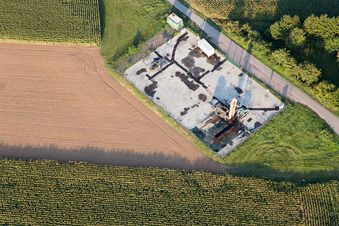 Landau, Asphaltwerk im Ortsteil Dammheim in Landau in der Pfalz im Bundesland Rheinland-Pfalz, Deutschland
