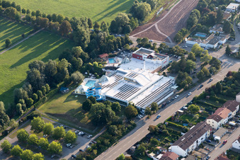 Ortsteil Queichheim in Landau in der Pfalz im Bundesland Rheinland-Pfalz, Deutschland aus der Drohnenperspektive