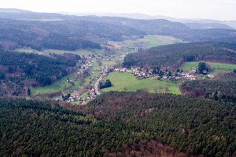 B460 im Ortsteil Hiltersklingen in Mossautal im Bundesland Hessen, Deutschland