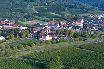 Schweigen, Weintor in Schweigen-Rechtenbach im Bundesland Rheinland-Pfalz, Deutschland