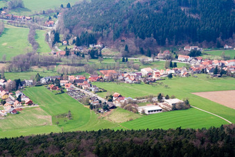 Friedhofstr im Ortsteil Wahlen in Grasellenbach im Bundesland Hessen, Deutschland