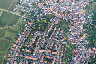 Drohnenaufname von Ortsteil Godramstein in Landau in der Pfalz im Bundesland Rheinland-Pfalz, Deutschland