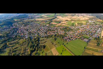 Panorama Perspektive der Ortsansicht der Straßen und Häuser der Wohngebiete im Ortsteil Grünwettersbach und Palmbach in Karlsruhe im Bundesland Baden-Württemberg, Deutschland