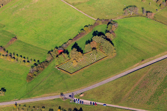Jüdischer Friedhof Busenberg und Wegekreuz im Bundesland Rheinland-Pfalz, Deutschland
