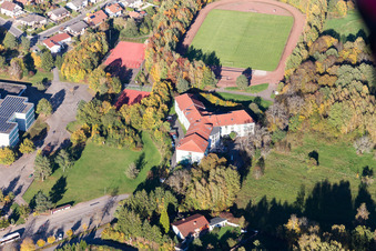 Dahn im Bundesland Rheinland-Pfalz, Deutschland von einer Drohne aus