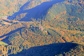 Kletterfelsen Luger Geiersteine im Wasgau im Bundesland Rheinland-Pfalz, Deutschland