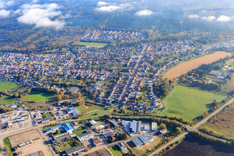 Ortsansicht aus Südwesten mit airwasol GmbH & Co. KG im Ortsteil Huttenheim in Philippsburg im Bundesland Baden-Württemberg, Deutschland