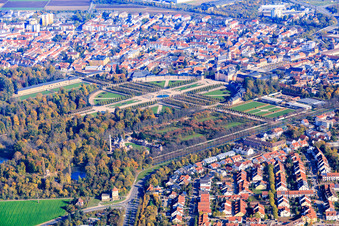 Parkanlage des Schloss Schwetzingen im Bundesland Baden-Württemberg, Deutschland