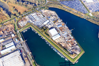 Bootssteg des Motorboot-Sportverein Germersheim e.V. und Dyckerhoff Beton GmbH & Co. KG, BTE Stelcon GmbH sowie Freyer GmbH im Bundesland Rheinland-Pfalz, Deutschland