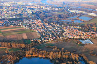 Luftbild von Ortsansicht im Winter aus Südwesten im Ortsteil Sondernheim in Germersheim im Bundesland Rheinland-Pfalz, Deutschland