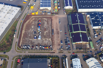 Daimler LKW Auslieferungslager im Ortsteil Minderslachen in Kandel im Bundesland Rheinland-Pfalz, Deutschland