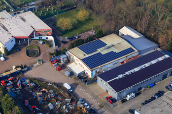 Schrägluftbild von Buschurweg mit Zeich Metallbau GmbH, ArcoSYS Computervertriebs GmbH und Frey Metalltechnik, Inh. Dipl.-Ing. Matthias Frey e.K im Ortsteil Minderslachen in Kandel im Bundesland Rheinland-Pfalz, Deutschland