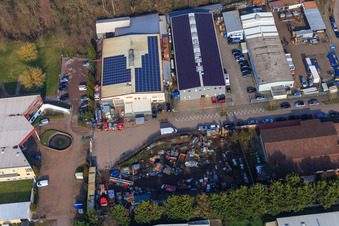 Schrägluftbild von Buschurweg mit Zeich Metallbau GmbH, ArcoSYS Computervertriebs GmbH, Frey Metalltechnik, Inh. Dipl.-Ing. Matthias Frey e.K. und PLAY POINT Spielhalle im Ortsteil Minderslachen in Kandel im Bundesland Rheinland-Pfalz, Deutschland