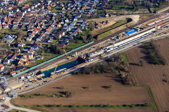 Luftaufnahme von ICE Trassenbaustelle mit Betonsarg und  Eisenbahntunnel Rastatt Portal Süd im Ortsteil Niederbühl im Bundesland Baden-Württemberg, Deutschland