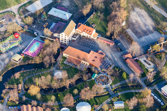 Schrägluftbild von Freizeitzentrum - Vergnügungspark Didiland in Morsbronn-les-Bains in Grand Est im Bundesland Bas-Rhin, Frankreich