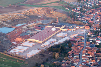 Betschdorf im Bundesland Bas-Rhin, Frankreich aus der Luft betrachtet