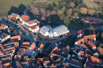 Luftaufnahme von Südpfalz-Terrassen im Ortsteil Gleiszellen in Gleiszellen-Gleishorbach im Bundesland Rheinland-Pfalz, Deutschland