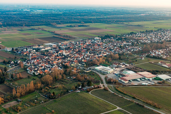 Ortsteil Niederhochstadt in Hochstadt im Bundesland Rheinland-Pfalz, Deutschland aus der Luft betrachtet