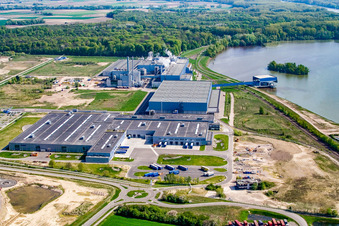 Schrägluftbild von Industriegebiet Oberwald: Papierfabrik Palm in Wörth am Rhein im Bundesland Rheinland-Pfalz, Deutschland