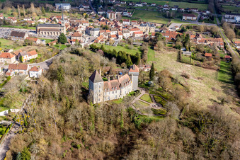 Château von Épinac (Burgund) im Bundesland Saône-et-Loire, Frankreich
