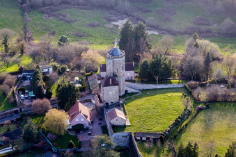 Autun (Burgund) im Bundesland Saône-et-Loire, Frankreich von einer Drohne aus