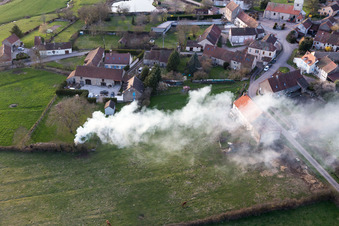Luftbild von Saisy (Burgund), Feuer im Bundesland Saône-et-Loire, Frankreich