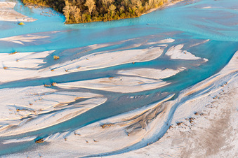 Luftbild von Borgata Mezzoli im Bundesland Friaul-Julisch Venetien, Italien
