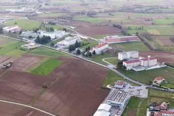 Drohnenbild von San Daniele del Friuli im Bundesland Udine, Italien