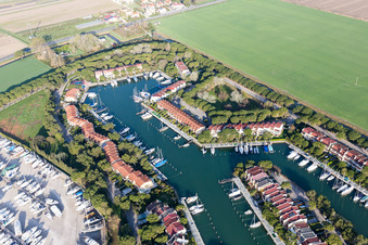 Aprilia Marittima im Bundesland Friaul-Julisch Venetien, Italien aus der Luft