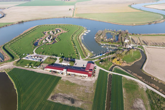 Schrägluftbild von Terzo Bacino im Bundesland Venetien, Italien