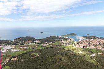 Vrsar im Bundesland Gespanschaft Istrien, Kroatien von oben