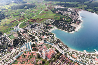 Vrsar im Bundesland Gespanschaft Istrien, Kroatien aus der Drohnenperspektive