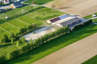 Schrägluftbild von Seebach im Bundesland Bas-Rhin, Frankreich