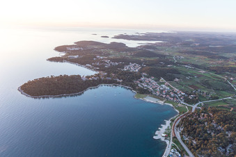Drohnenbild von Rovinj im Bundesland Gespanschaft Istrien, Kroatien