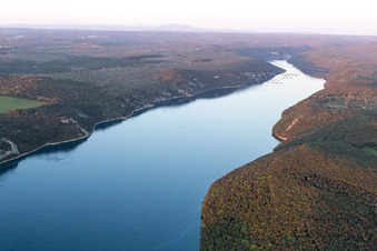 Schrägluftbild von Vrsar im Bundesland Gespanschaft Istrien, Kroatien