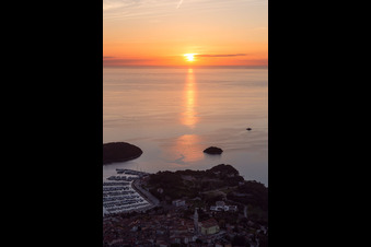 Vrsar im Bundesland Gespanschaft Istrien, Kroatien von oben gesehen