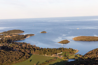 Stancija Valkanela im Bundesland Gespanschaft Istrien, Kroatien aus der Drohnenperspektive