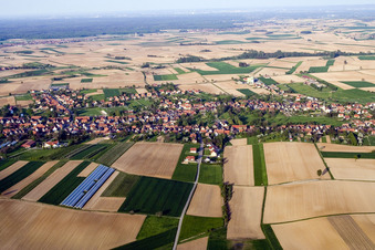 Drohnenaufname von Seebach im Bundesland Bas-Rhin, Frankreich