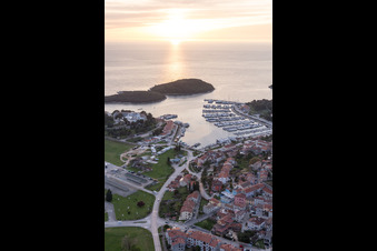 Drohnenaufname von Vrsar im Bundesland Gespanschaft Istrien, Kroatien