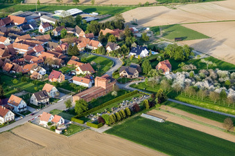 Reimerswiller im Bundesland Bas-Rhin, Frankreich von oben gesehen
