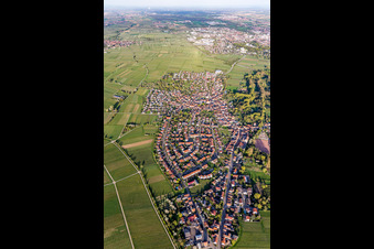 Ortsteil Godramstein in Landau in der Pfalz im Bundesland Rheinland-Pfalz, Deutschland von einer Drohne aus