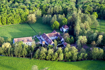 Schrägluftbild von Surbourg im Bundesland Bas-Rhin, Frankreich
