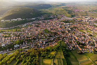 Seebach von Süden in Bad Dürkheim im Bundesland Rheinland-Pfalz, Deutschland