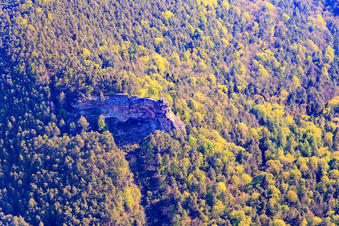 Rötzenfels in Darstein im Bundesland Rheinland-Pfalz, Deutschland