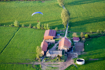 Mertzwiller im Bundesland Bas-Rhin, Frankreich von einer Drohne aus